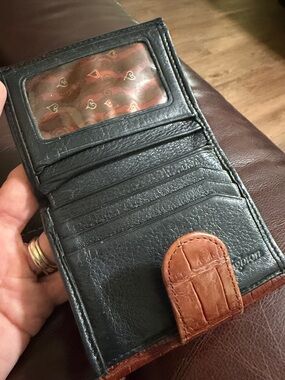 Brighton Leather Bi-Fold Card Wallet with Brown Accent
